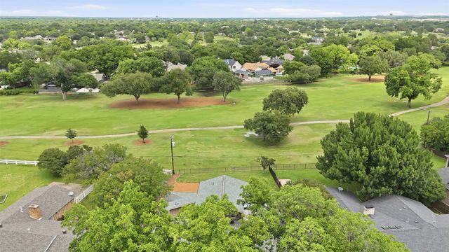 3217 Golfing Green, Farmers Branch, TX 75234