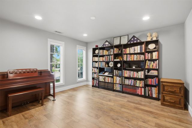 3217 Golfing Green, Farmers Branch, TX 75234