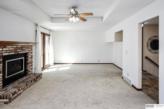 21479 Brentwood Road, Elkhorn, NE 68022