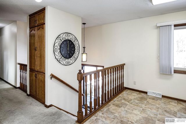 21479 Brentwood Road, Elkhorn, NE 68022