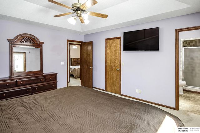 21479 Brentwood Road, Elkhorn, NE 68022