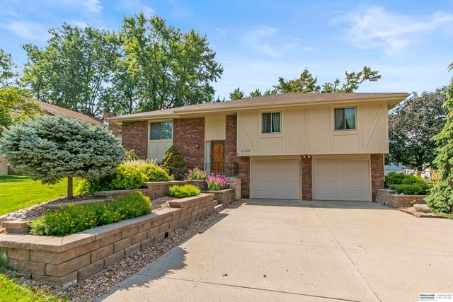 21479 Brentwood Road, Elkhorn, NE 68022