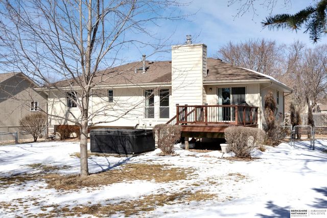 21479 Brentwood Road, Elkhorn, NE 68022