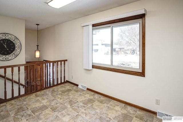 21479 Brentwood Road, Elkhorn, NE 68022