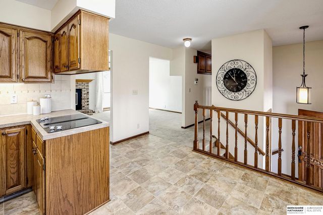 21479 Brentwood Road, Elkhorn, NE 68022