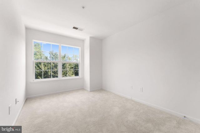 10404 GLEN SPRING LN, Bowie, MD 20720