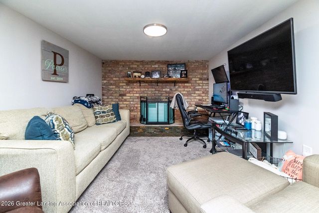 4037 S Pine Dell Drive, Lansing, MI 48911