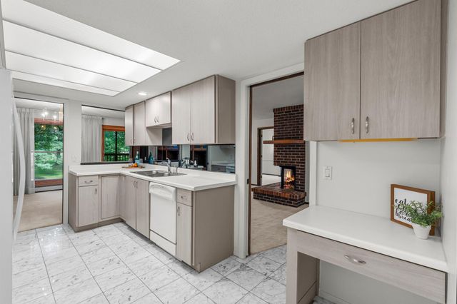 8549 Irwin Road 239, Bloomington, MN 55437