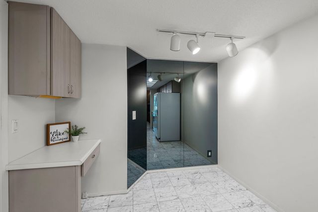 8549 Irwin Road 239, Bloomington, MN 55437