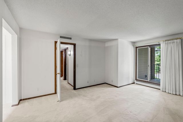 8549 Irwin Road 239, Bloomington, MN 55437