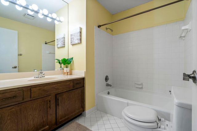 8549 Irwin Road 239, Bloomington, MN 55437