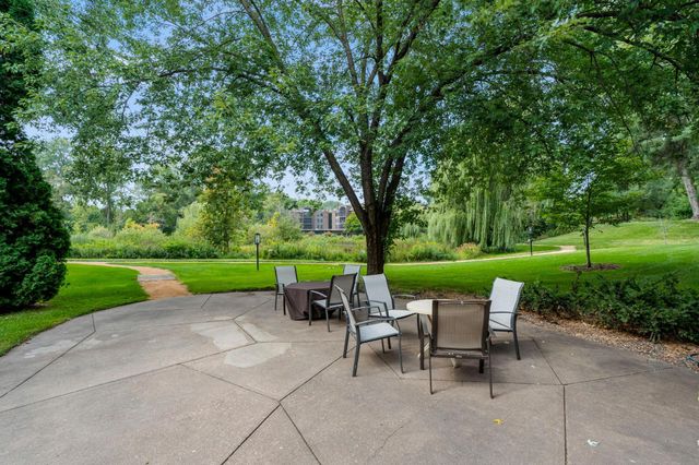 8549 Irwin Road 239, Bloomington, MN 55437