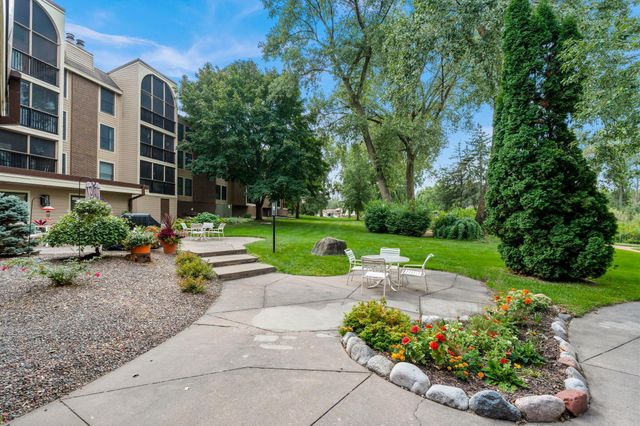 8549 Irwin Road 239, Bloomington, MN 55437