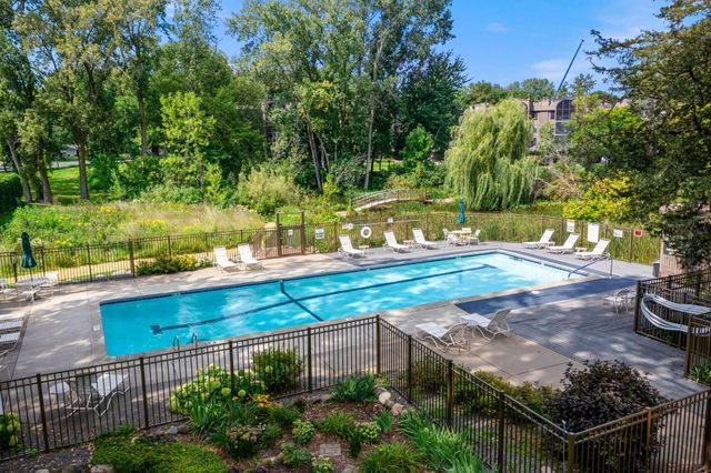 8549 Irwin Road 239, Bloomington, MN 55437