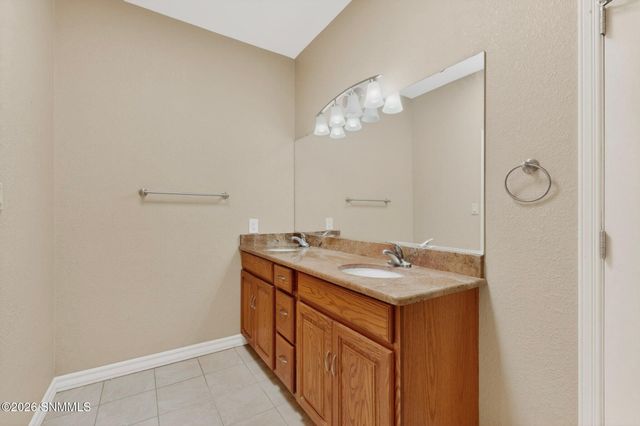 664 Cielo Bonito Court, Las Cruces, NM 88005