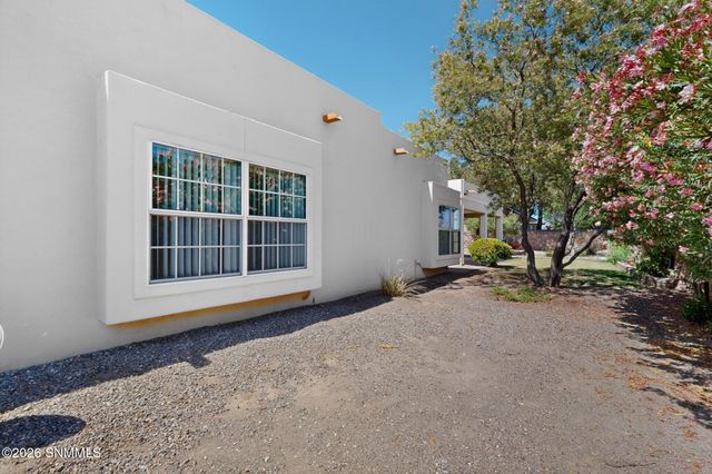 664 Cielo Bonito Court, Las Cruces, NM 88005