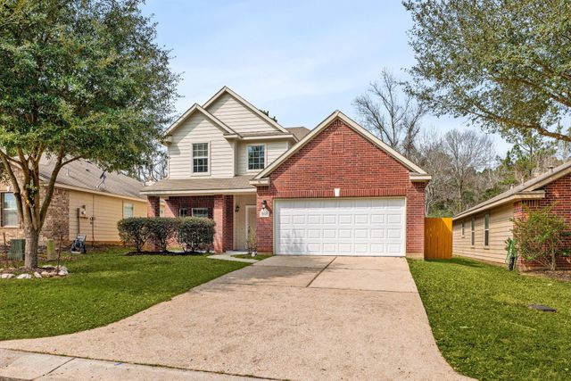 950 Oak Glen Drive, Willis, TX 77378