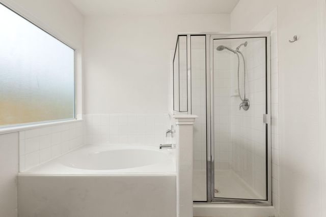 950 Oak Glen Drive, Willis, TX 77378