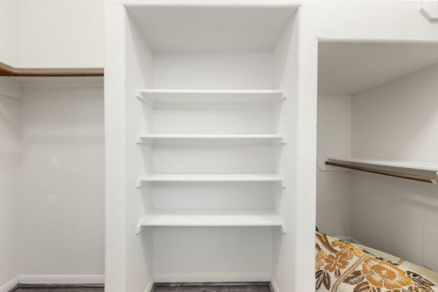 950 Oak Glen Drive, Willis, TX 77378