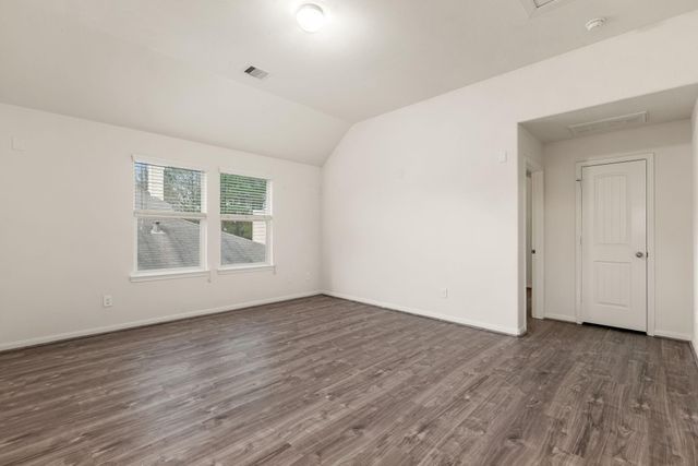 950 Oak Glen Drive, Willis, TX 77378