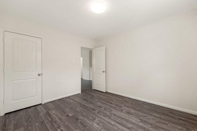 950 Oak Glen Drive, Willis, TX 77378