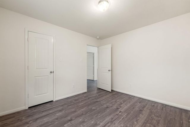 950 Oak Glen Drive, Willis, TX 77378