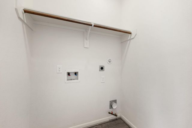 950 Oak Glen Drive, Willis, TX 77378