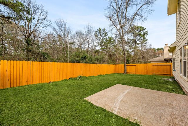 950 Oak Glen Drive, Willis, TX 77378