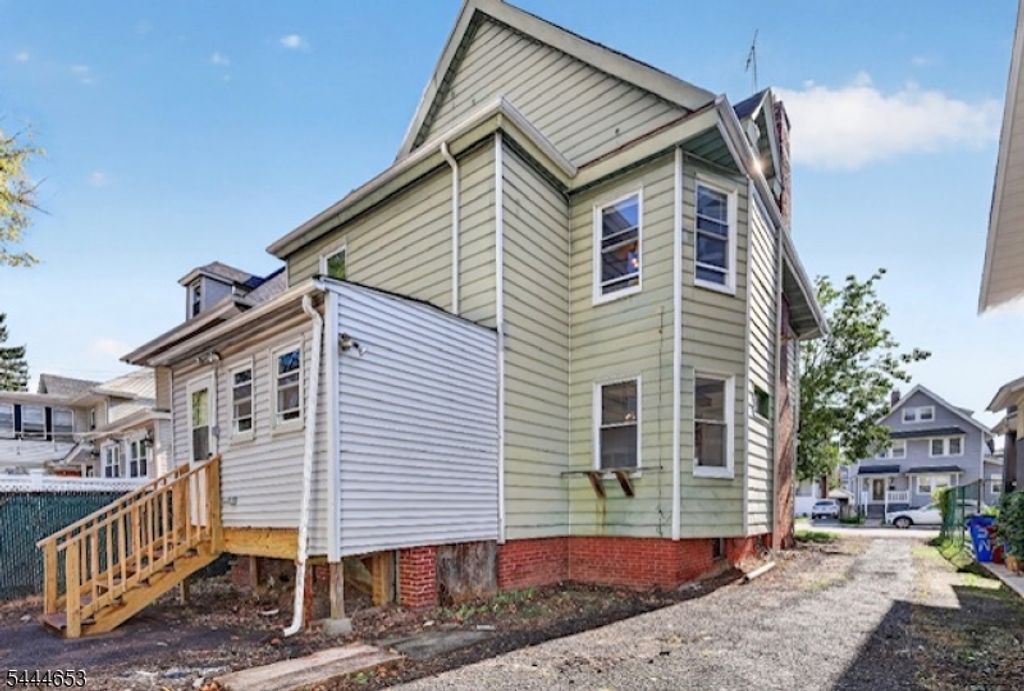 389 N Maple Ave, East Orange City, NJ 07017 — photo 3