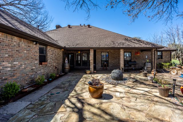714 MILL CREEK Road, Lancaster, TX 75146