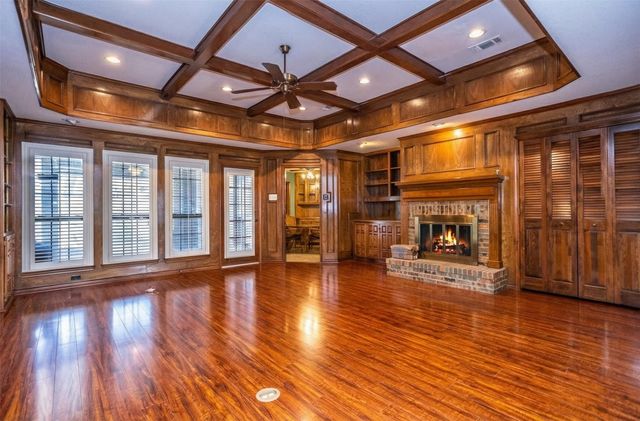 714 MILL CREEK Road, Lancaster, TX 75146