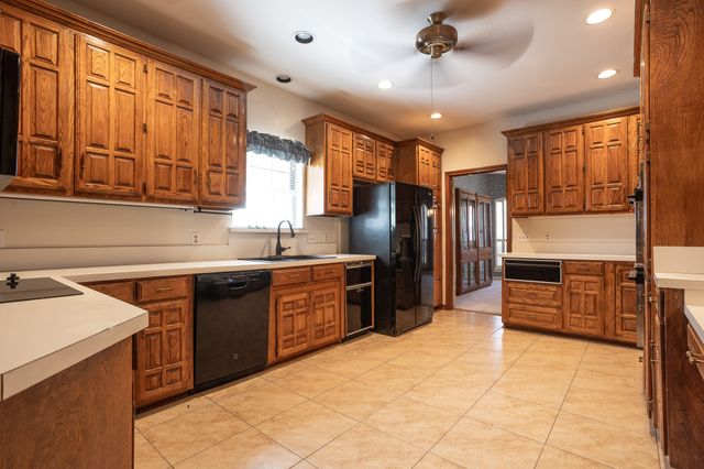 714 MILL CREEK Road, Lancaster, TX 75146