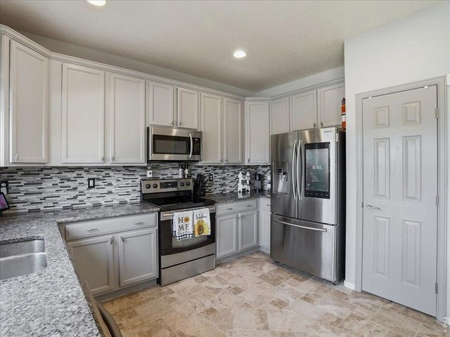 24703 E Kansas Cir, Aurora, CO 80018