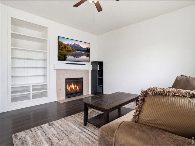 24703 E Kansas Cir, Aurora, CO 80018