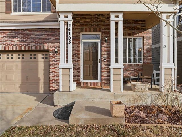 24703 E Kansas Cir, Aurora, CO 80018