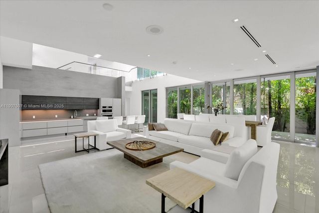 7830 Atlantic Way, Miami Beach, FL 33141