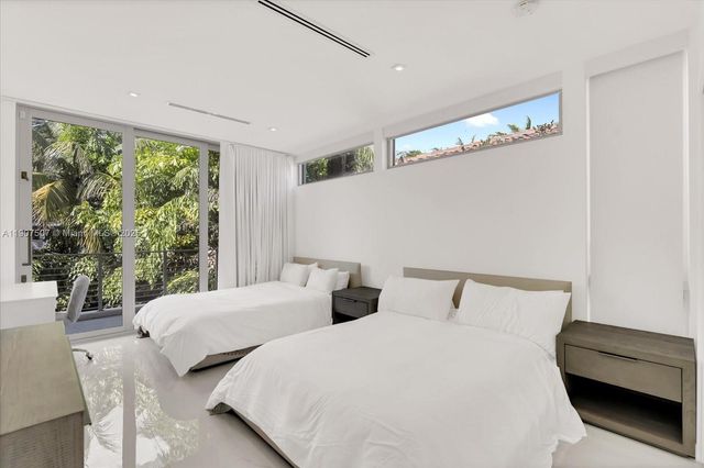 7830 Atlantic Way, Miami Beach, FL 33141