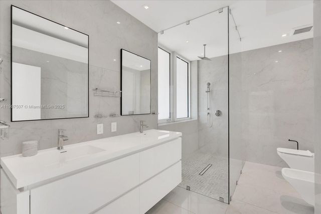 7830 Atlantic Way, Miami Beach, FL 33141