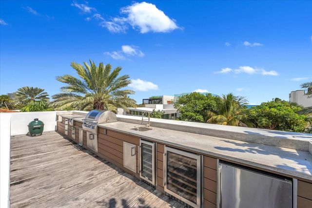 7830 Atlantic Way, Miami Beach, FL 33141