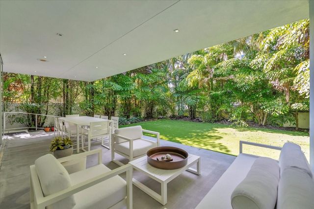 7830 Atlantic Way, Miami Beach, FL 33141