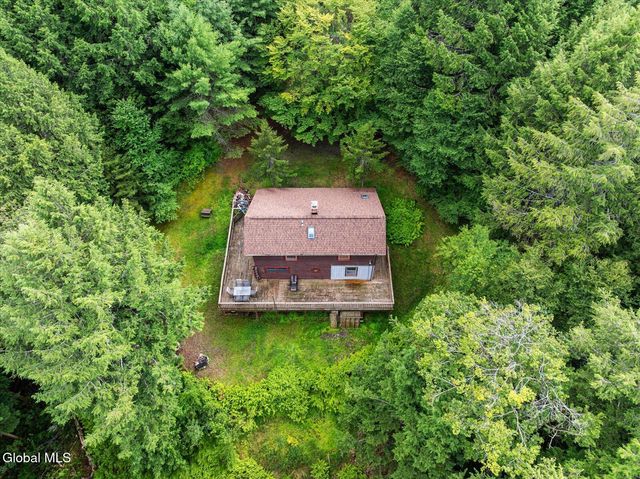 1087 N Hunt Lake Road, Corinth, NY 12822