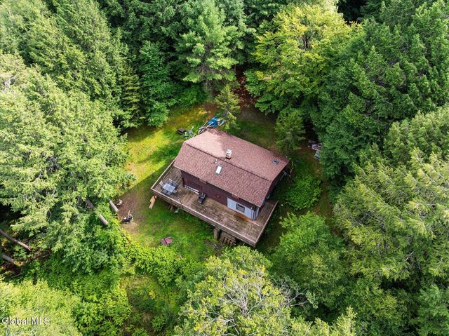 1087 N Hunt Lake Road, Corinth, NY 12822