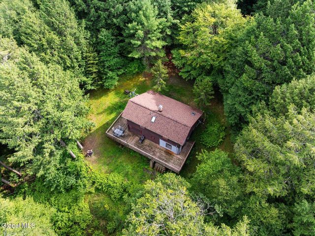 1087 N Hunt Lake Road, Corinth, NY 12822