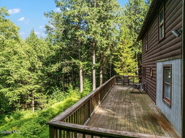 1087 N Hunt Lake Road, Corinth, NY 12822