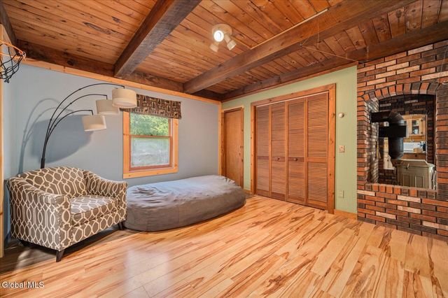 1087 N Hunt Lake Road, Corinth, NY 12822