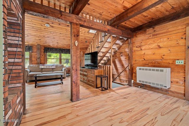 1087 N Hunt Lake Road, Corinth, NY 12822