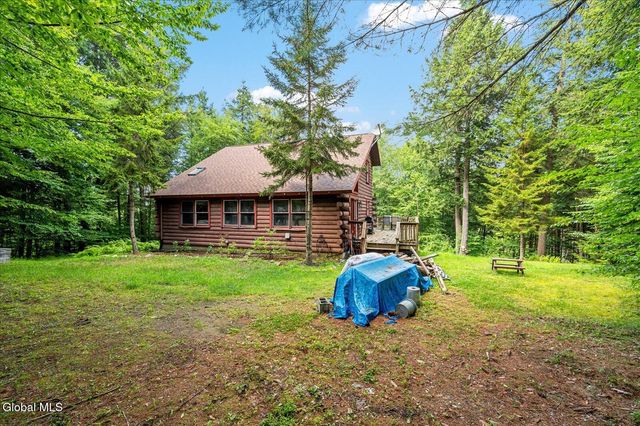 1087 N Hunt Lake Road, Corinth, NY 12822