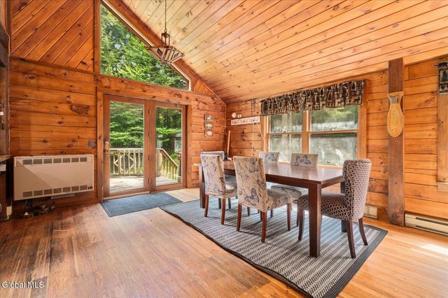 1087 N Hunt Lake Road, Corinth, NY 12822