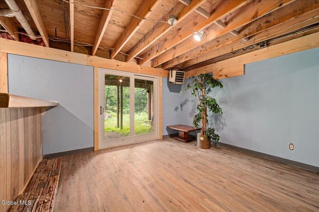 1087 N Hunt Lake Road, Corinth, NY 12822