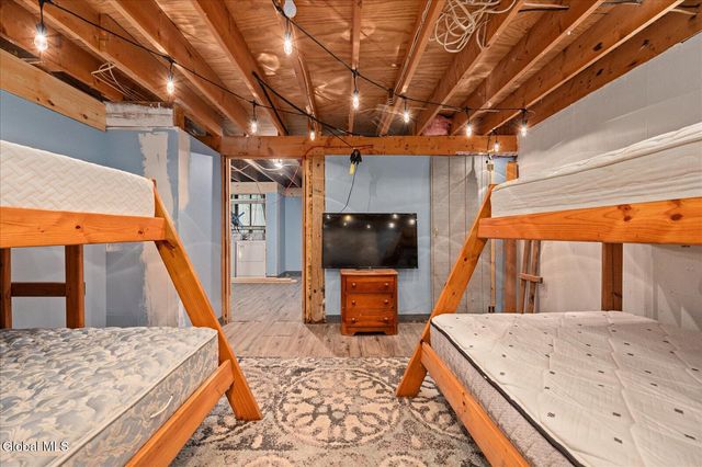 1087 N Hunt Lake Road, Corinth, NY 12822